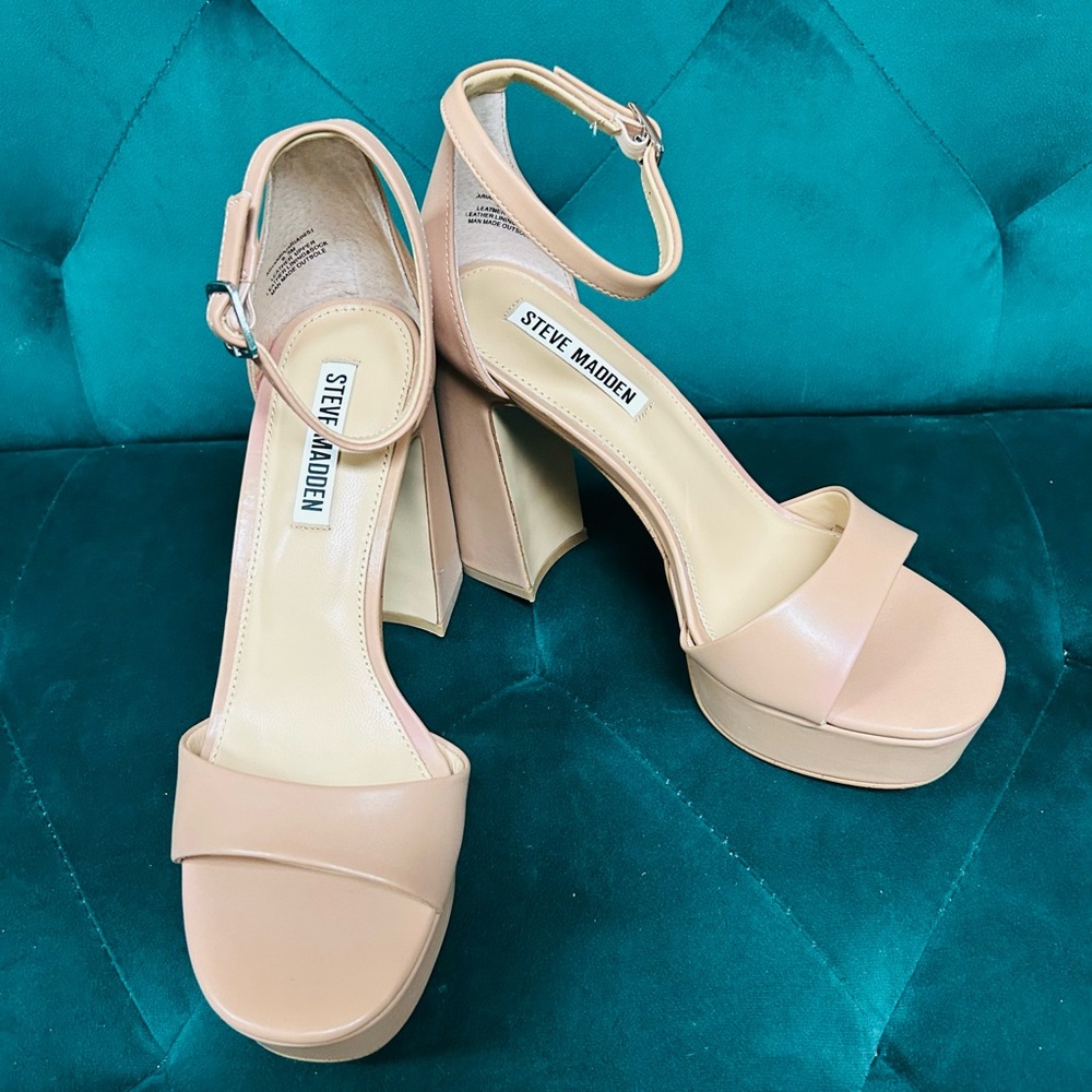 Steve Madden Nude Platform Ankle Strap Heels Size 6.5